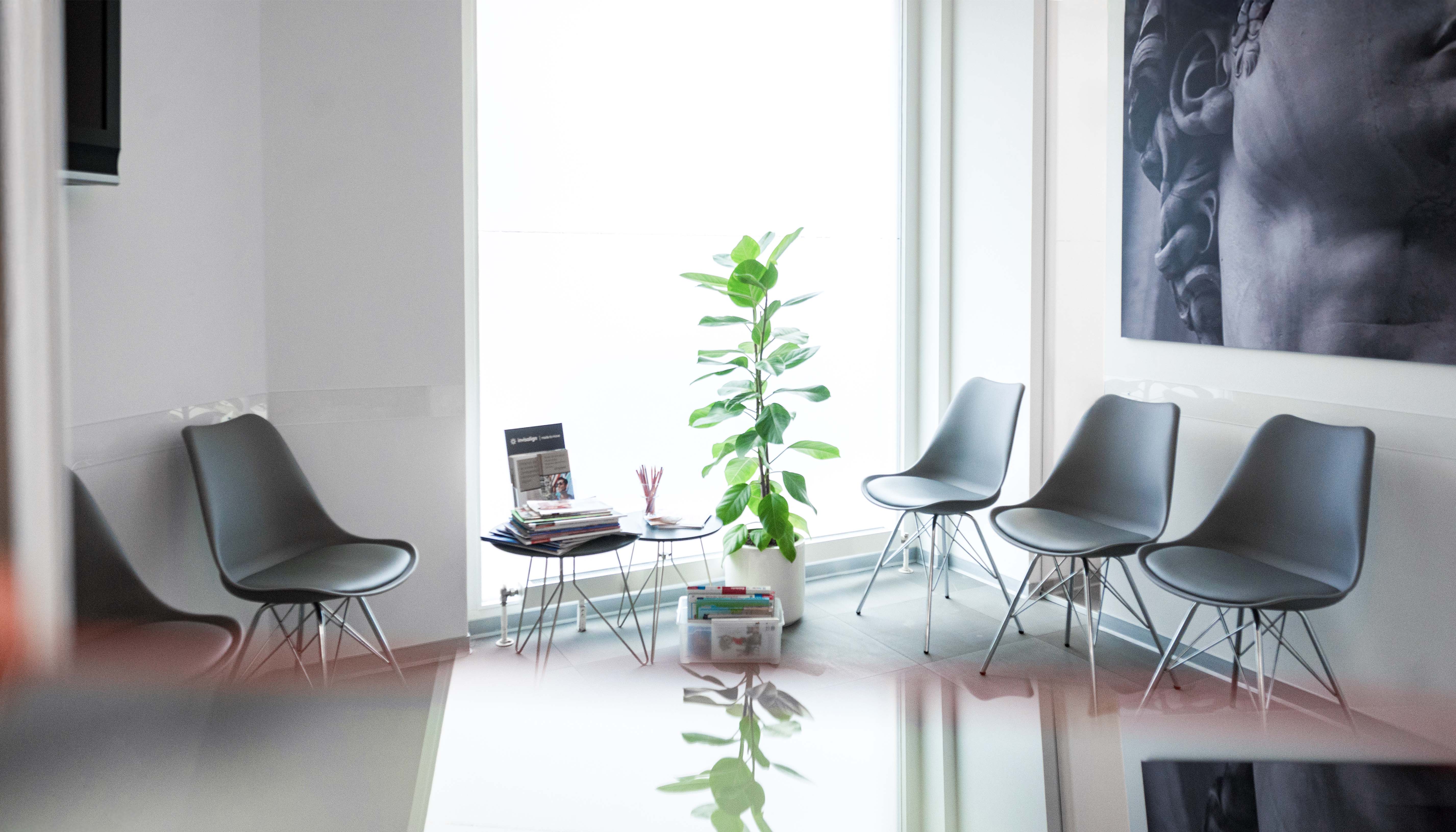 kieferorthopaedie-mueller-wartezimmer